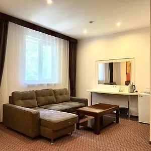 Otel Jeppesen, Almatı
